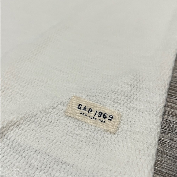 GAP Kids White knit Long Sleeve Shirt regular - Picture 2 of 4